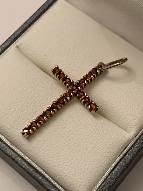 Vintage  9ct Yellow Gold Garnet Cross Pendant