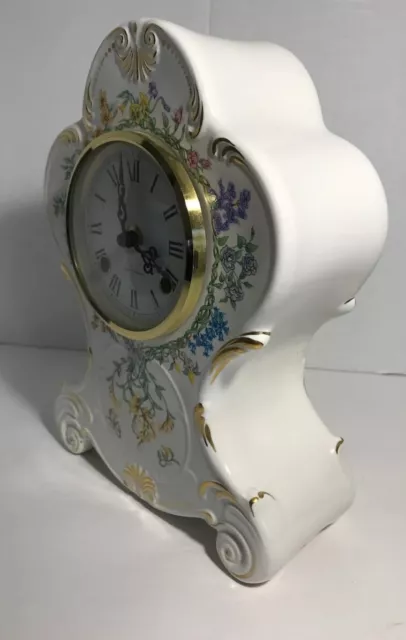 Porcelain Mantel clock by Franz Hermle 2