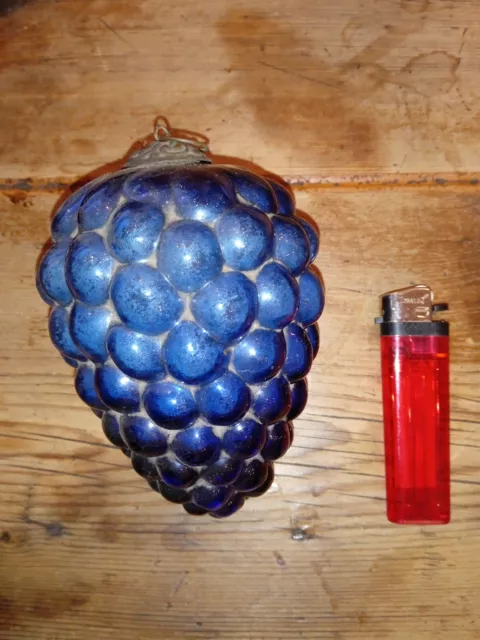 Ancienne  grosse boule de noël en verre " grappe de raisin " 19 eme