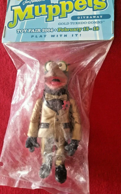 Gold Tuxedo Gonzo Exclusive Toy Fair Giveaway Muppet Show Palisades Jim Henson