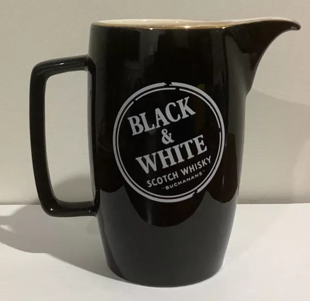 Black & White Scotch Whisky Wade Jug, Black & White Scotch Whisky Wade Jug