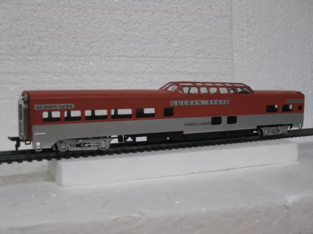 HO IHC SS VISTA DOME SOUTHERN PACIFIC "GOLDEN STATE"  PASS CAR 48107 *Discounted