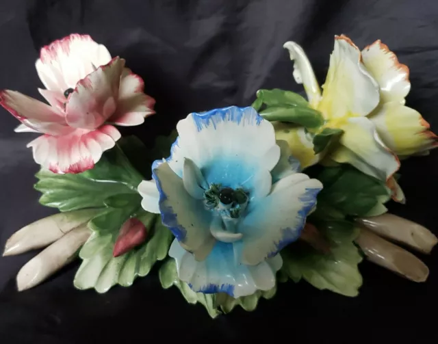 Vintage Majolica CAPODIMONTE THREE FLOWERS COMPOSITION FIGURINE  ITALY SIGNED
