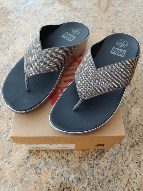 Fit Flop Crystall Leather Toe-Post Sandal, Metallic Pewter, 9, Never worn, W/Box