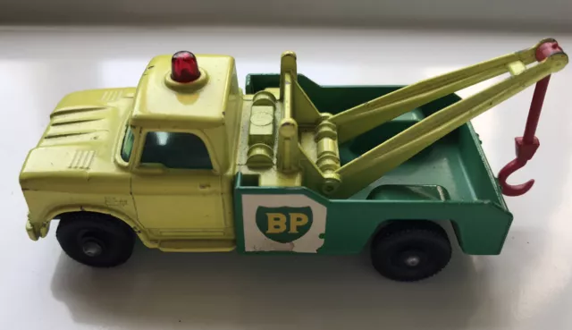 Vintage Lesney Matchbox #13D BP Dodge Wreck Truck, Black Wheel, 1965-1970