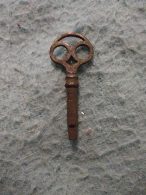 Antique Treadle Sewing Machine Key 3-Sided Triangle End Used.