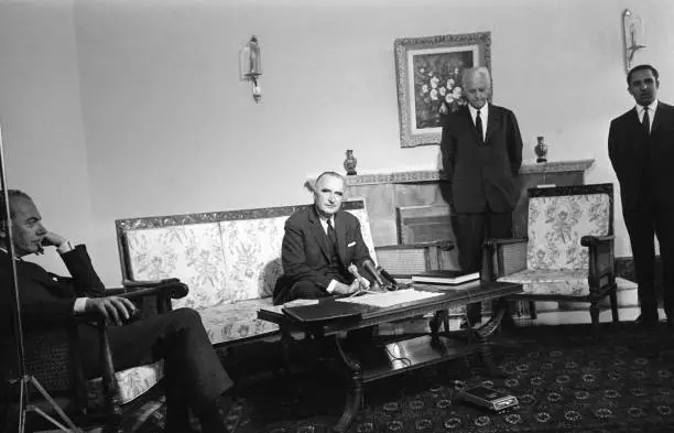 French Prime Minister Pompidou press conference Chelsetoun Pal- 1968 Old Photo