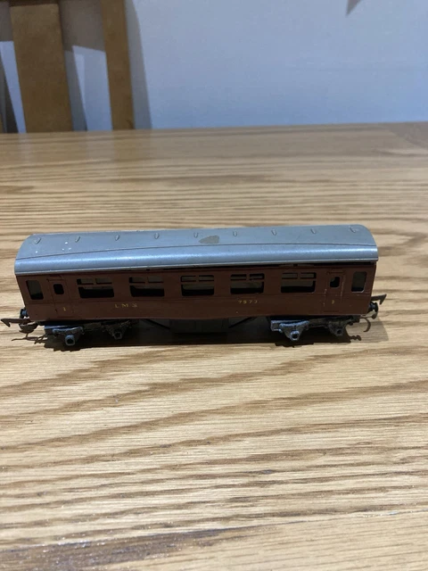 VINTAGE TRIANG OO Gauge LMS Coach 7573 £5.42 - PicClick UK