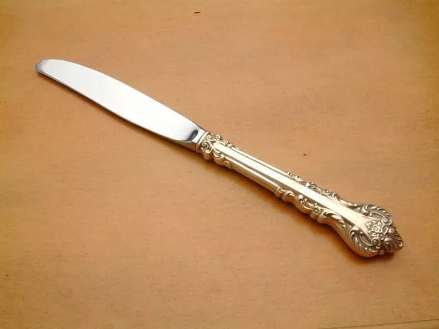 Masterpiece by International Sterling silver Place Knife 9.25"