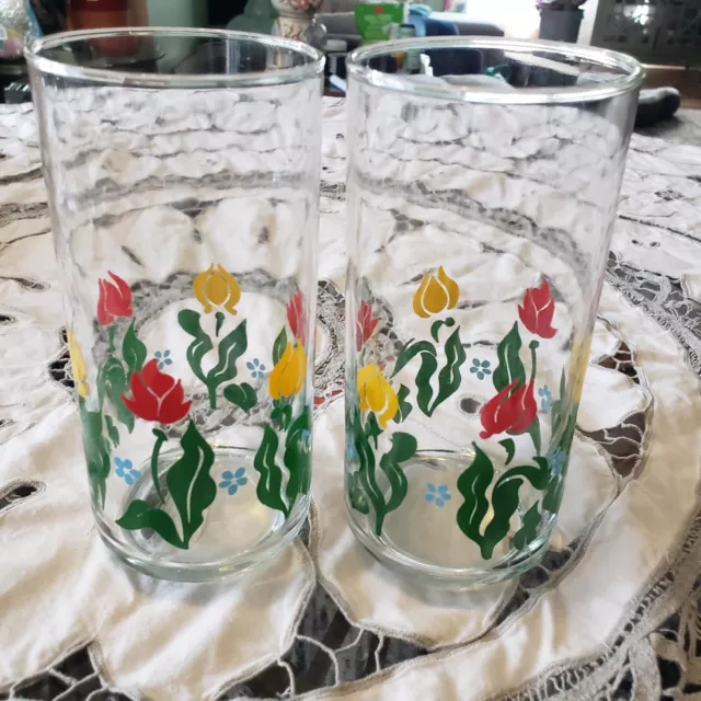2 Glass Tumbler Drinking Glasses Summer Decor Red & Yellow Tulips Flowers 6"