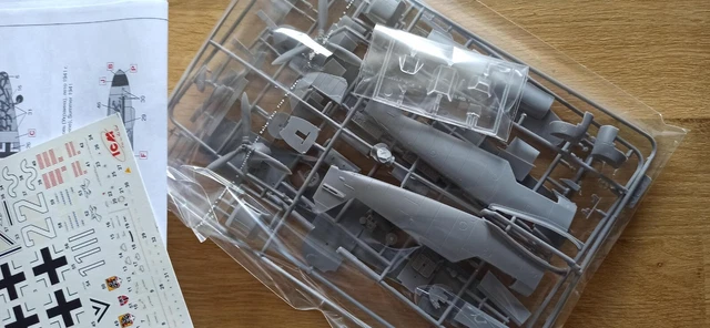 ICM 48102  MESSERSCHMITT Bf 109 F 2   1/48 2