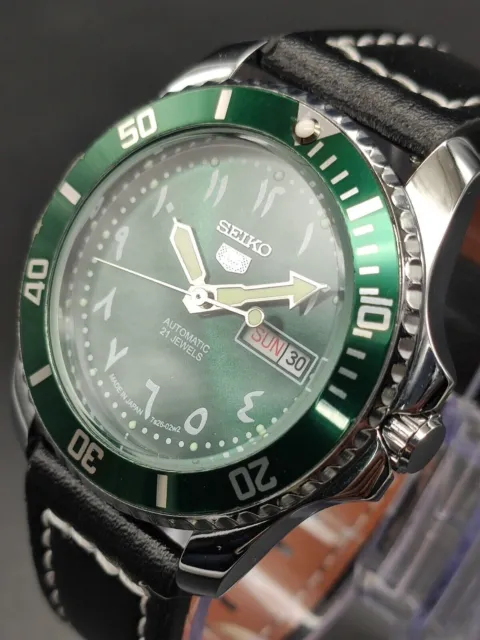 Rare Seiko 5 Arabic Automatic Men's Wrist watch Day date Japan Made