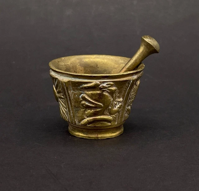 SMALL BRONZE BRASS MORTAR AND PESTLE / various figures sun, knight, wolf  #1