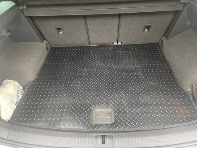 For VW Tiguan 2016 Onwards Fully Tailored Black Rubber Car Boot Mat (liner)