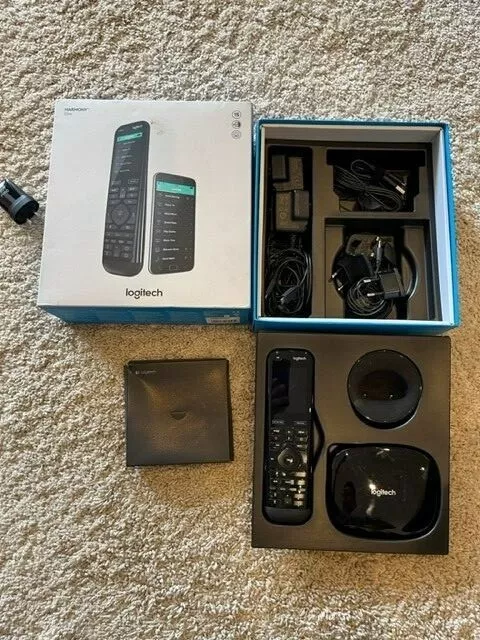 Logitech Harmony Elite, used in box, 2 x IR Blaster, 2 x USB PSU, Hub and Remote