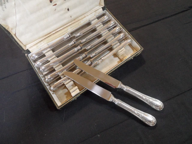 Lot De 12 Couteaux De Table Anciens Boulenger, Style Louis XV Rocaille, Argenté, 25cm