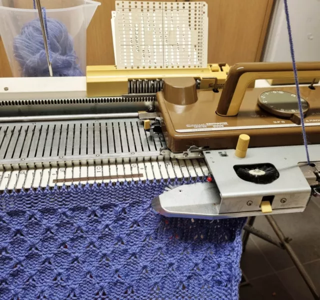 Empisal Knitmaster SK 155 Chunky Punch Card Knitting Machine - used - TESTED