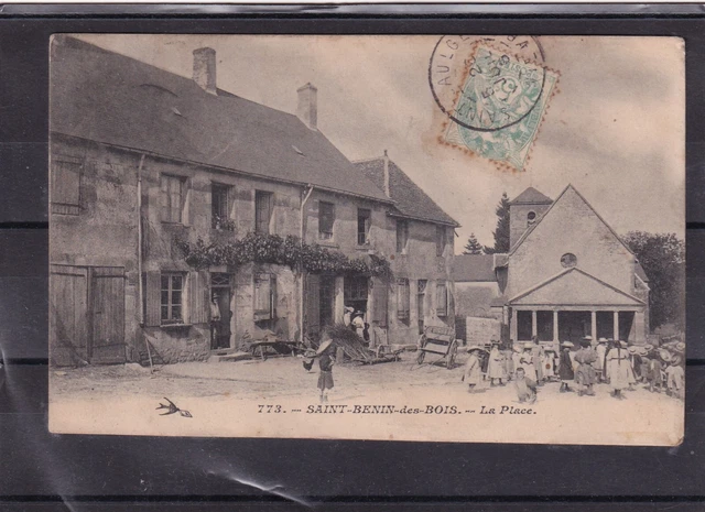 CPA  SAINT BENIN des BOIS la place animee - 1906