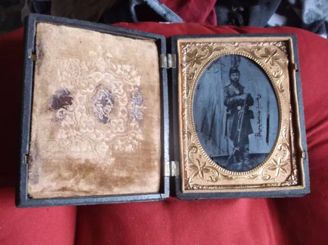 1/4 plate Civil War Soldier/ambrotype/Patriotic Thermoplastic Case