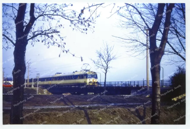 PE Foto Eisenbahn ÖBB BBÖ E-Lok Triebwagen 4030.218 Schwechat 10.3.1983 (A966)