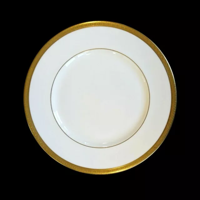 Beautiful Royal Doulton Royal Gold Dinner Plate