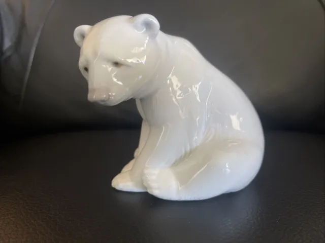 Vintage Adorable LLADRO Polar Bear Porcelain Figurine