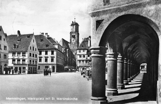 476183) AK Memmingen/Schwaben, Marktplatz mit St. Martinskirche