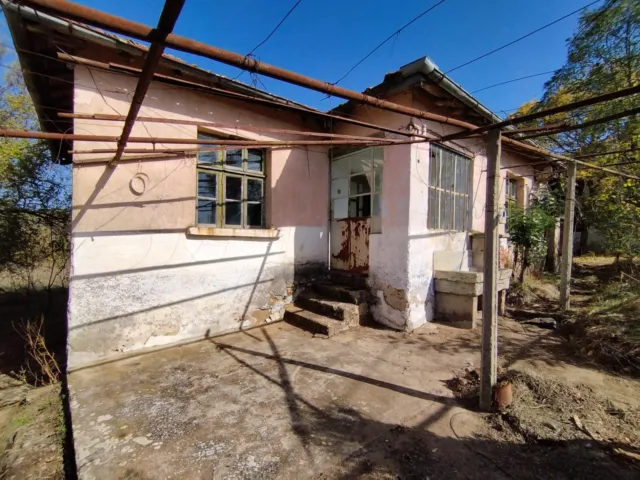 One-story house for sale with a large yard near Yambol