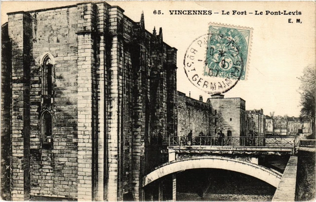 CPA Vincennes Le Fort Le Pont Levis (1347075)