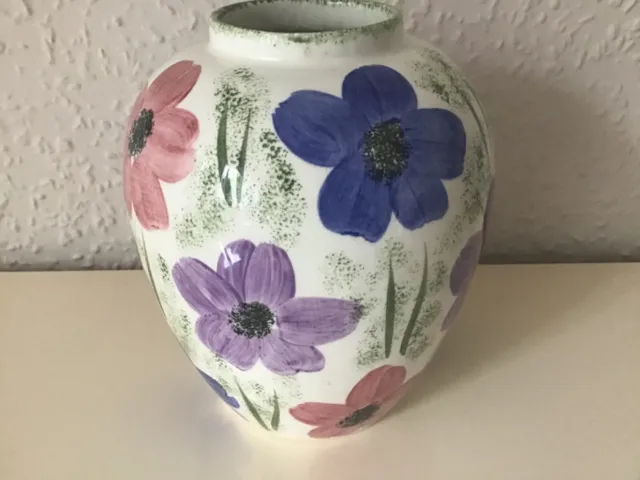Poole Pottery Ceramic Vase Handpainted in Anemone Flowers 16 cm.