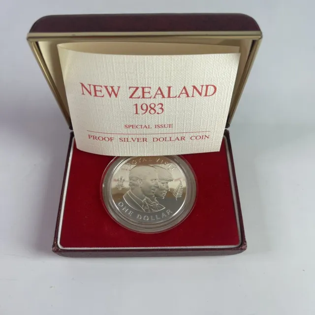 New Zealand 1983 Silver Proof Dollar Coin Royal Visit Special Issue Vinyl Box