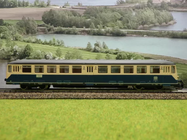 Märklin H0 Beiwagen BR 815 616-8B 2. Klasse DB (QN) D1097