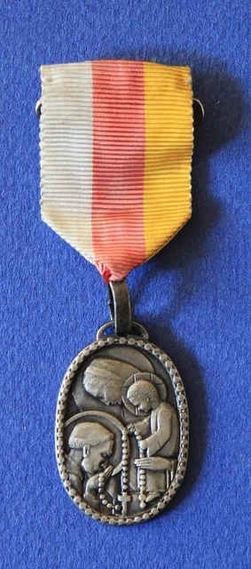 Médaille barrette pèlerinage du Rosaire à Notre-Dame de Lourdes sur