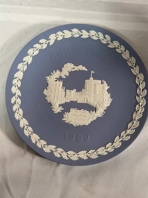 1969 Wedgwood Christmas Plate Jasperware 8" Windsor Castle