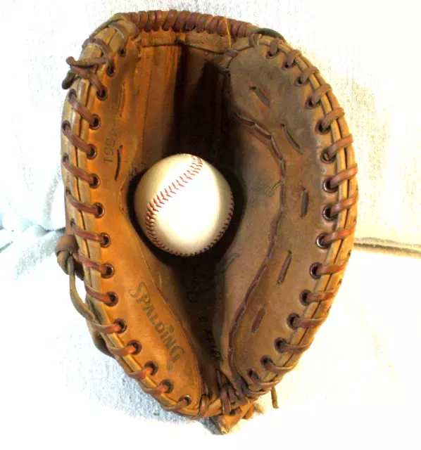 Spalding Baseball/Softball Glove 1st Baseman  Mitt   Model 42-4551