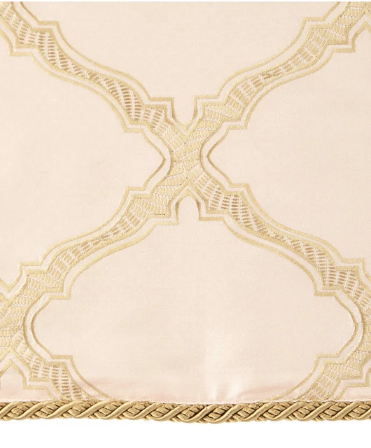 Pair New Horchow Neiman Marcus Sweet Dreams Pink Versaillais Silk Standard Shams Pair New Horchow Neiman Marcus Sweet Dreams Pink Versaillais Silk Standard Shams