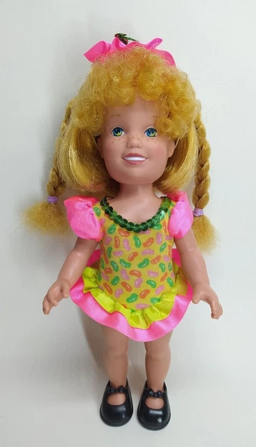 poupée dolly surprise