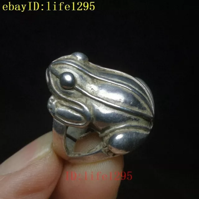 Collection Old Chinese Tibet Silver Carving vivid Frog Statue Ring Decoration