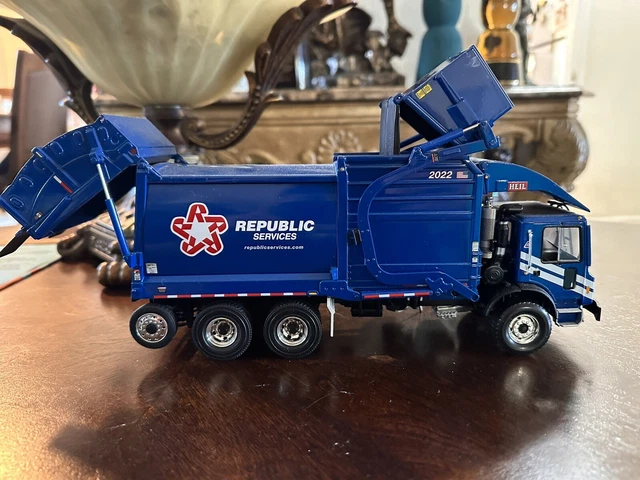 Republic Services Front Loader Truck