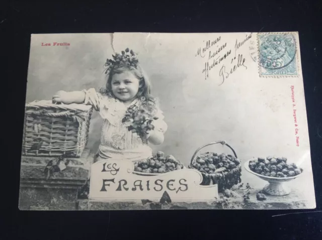 CP carte postale ancienne fillette aux fraises