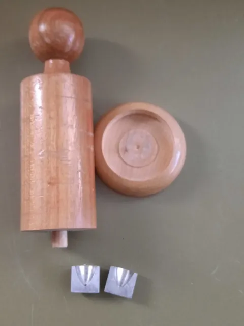 alte Zäpfchenform Zäpfchengießform Zäpfchenpresse Holz für 1 Zäpfchen Apotheke 2