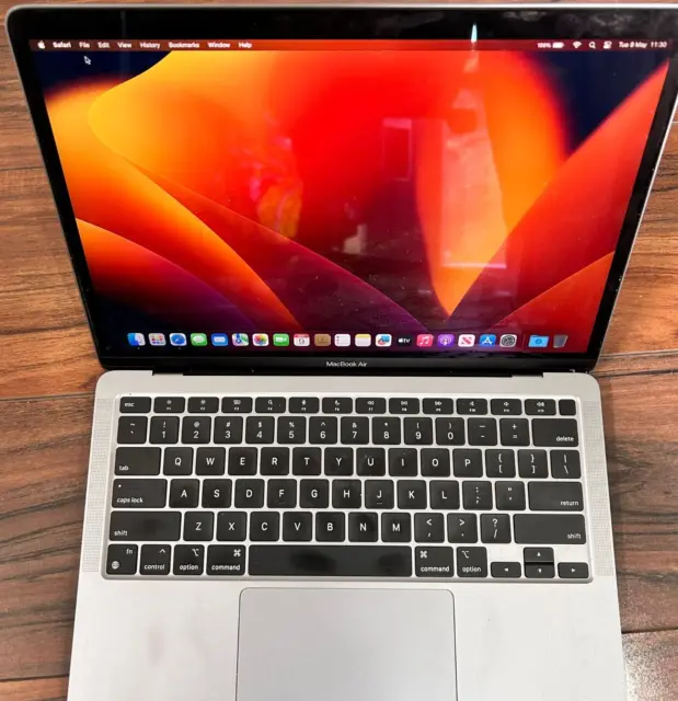 Apple MacBook Pro 15 pollici laptop con Touch Bar 2018 (Intel i7, 16 GB RAM, 1 TB)
