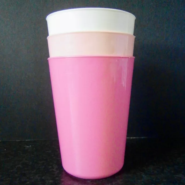 SET of THREE VINTAGE PINK & WHITE PLASTIC PICNIC BBQ TUMBLER CUPS