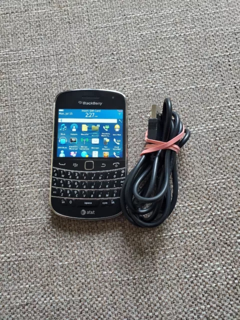 BlackBerry Bold 9900 - 8GB - Black (AT&T) 3G GSM WiFi Qwerty Touch-Read