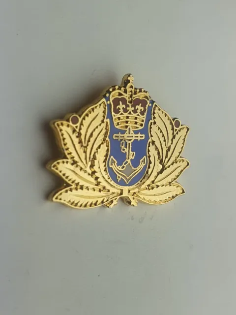 The Royal Navy Lapel Pin Badge Military Regiment Army Memorabilia 🇬🇧