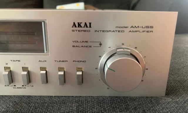 Akai Vintage AM-U55 Stereo Integrated Amplifier 3