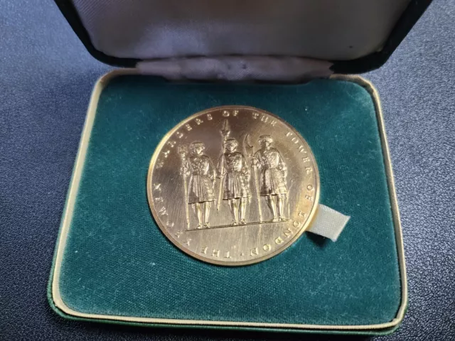 1973 Tower of London Royal Mint Commemorative Coin in Original Case