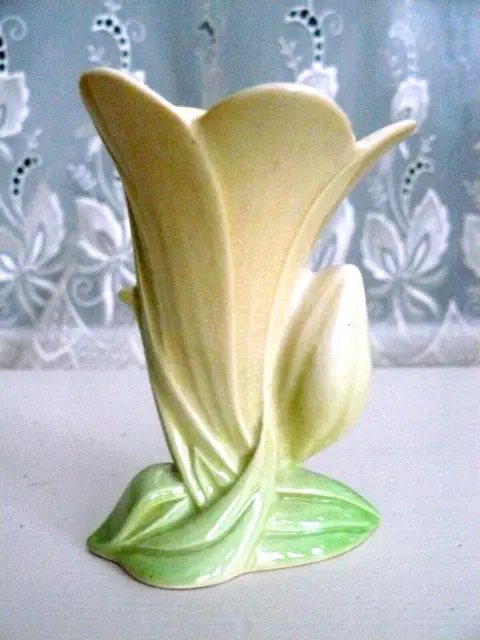 Carltonware   Small Handpainted   *** Lily ***  Vase    Australian Design