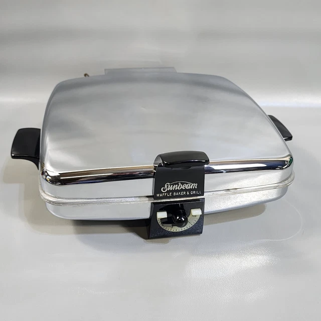 VINTAGE SUNBEAM CG1 Waffle Baker & Grill 1250 Watt Chrome Finish Mid