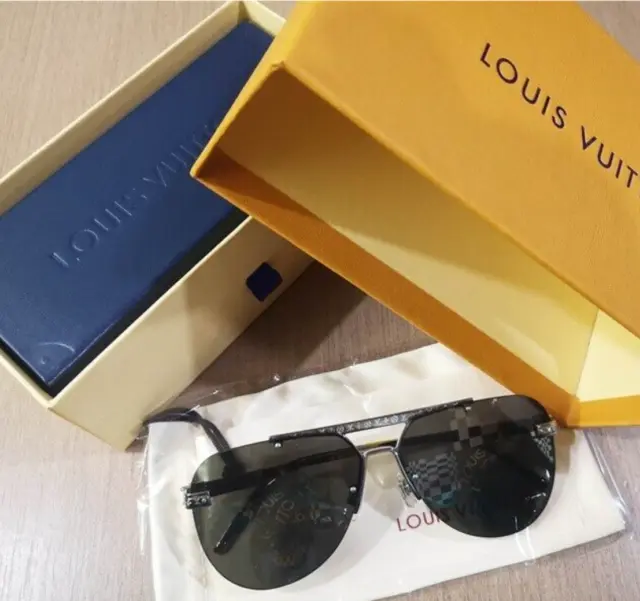 LV Waimea ($555) ❤ liked on Polyvore featuring accessories, eyewear,  sunglasses, gradient lens sunglasse…